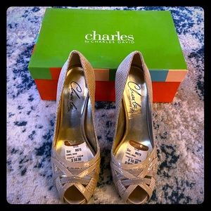 Camel snakeskin platform heel